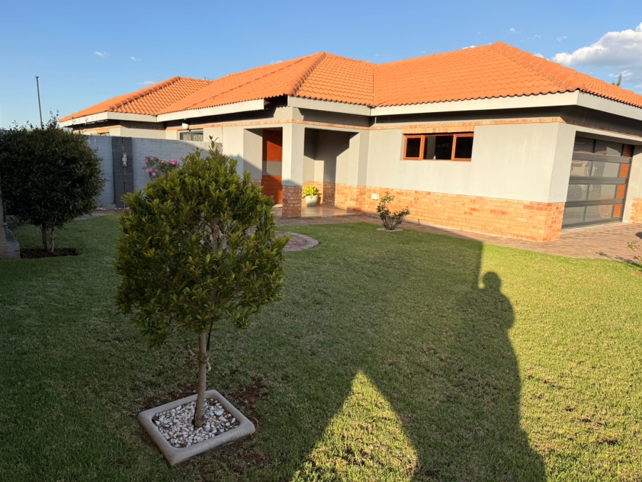 3 Bedroom Property for Sale in Waterkloof East North West